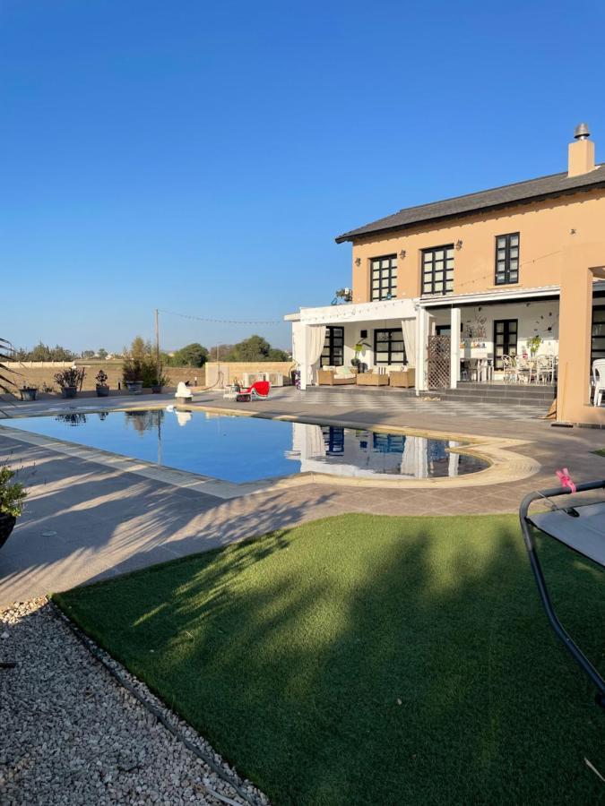 The Pervoli Studio - Pool - Close To Beach Ларнака Экстерьер фото